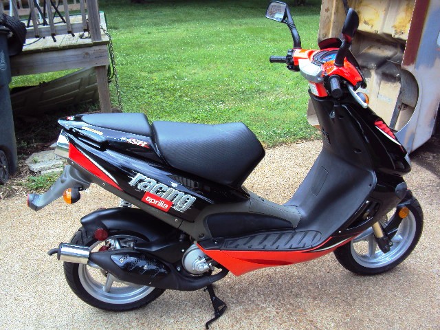 Aprilia SR50 004.JPG