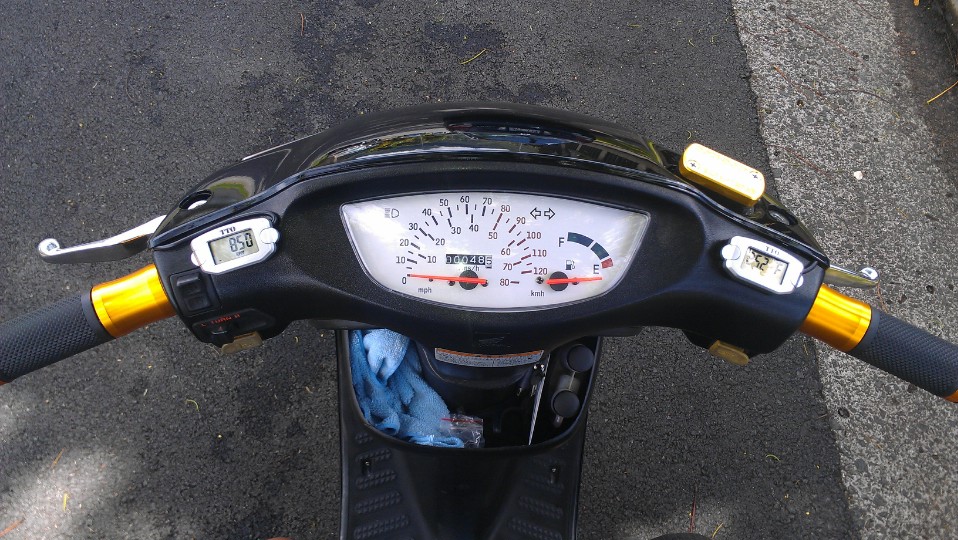 just got the RPM/hour, MPH 80 cluster and gold grips.